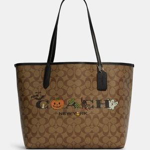 🎃NWT! Coach City Tote In Signature Canvas With Halloween